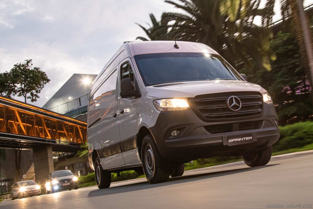 Sprinter Humana Sprinter completa 25 anos no Brasil e ganha motor mais eficiente ...