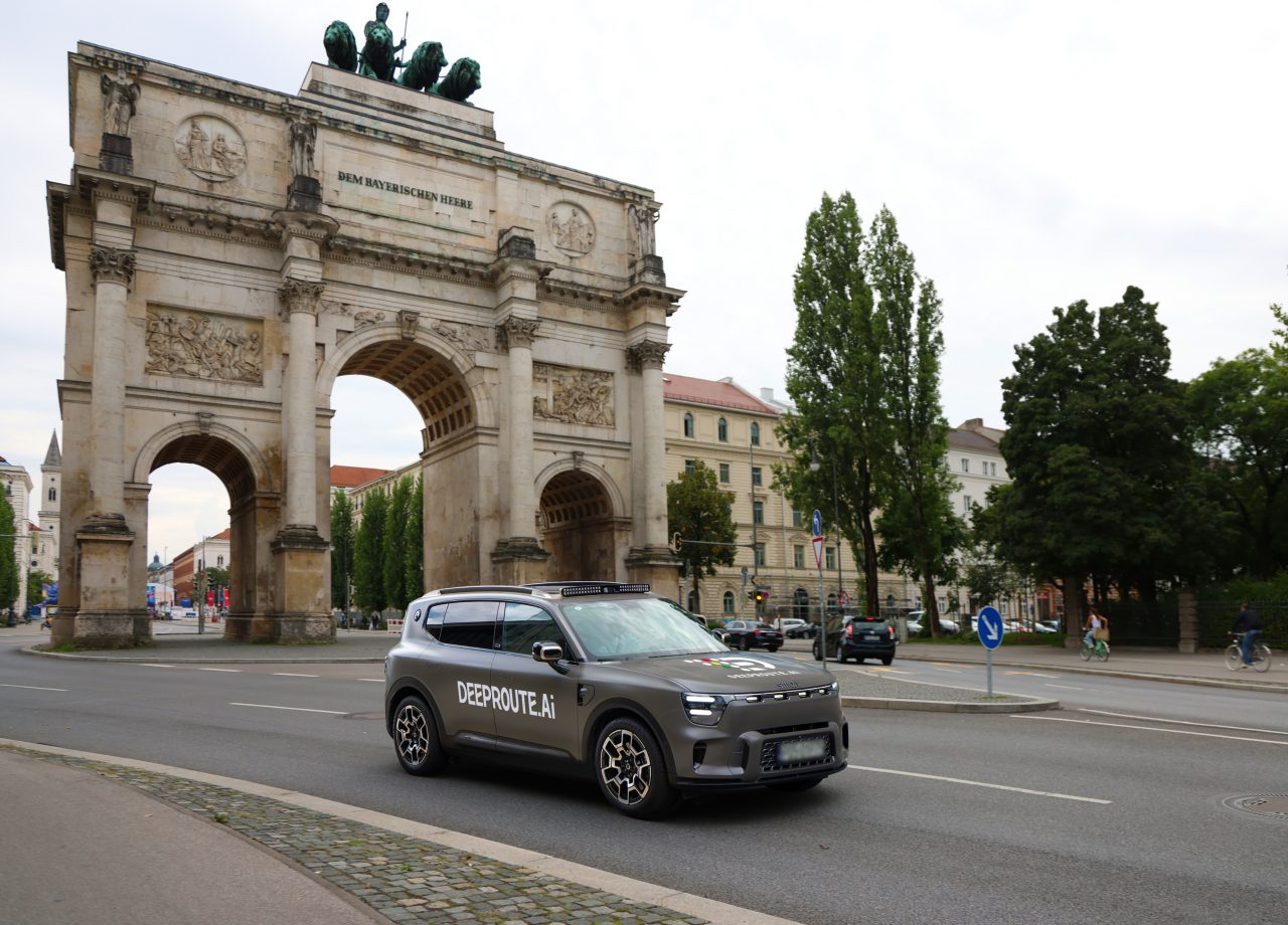 DeepRoute.ai lança plataforma de condução autônoma na IAA Mobility 2025