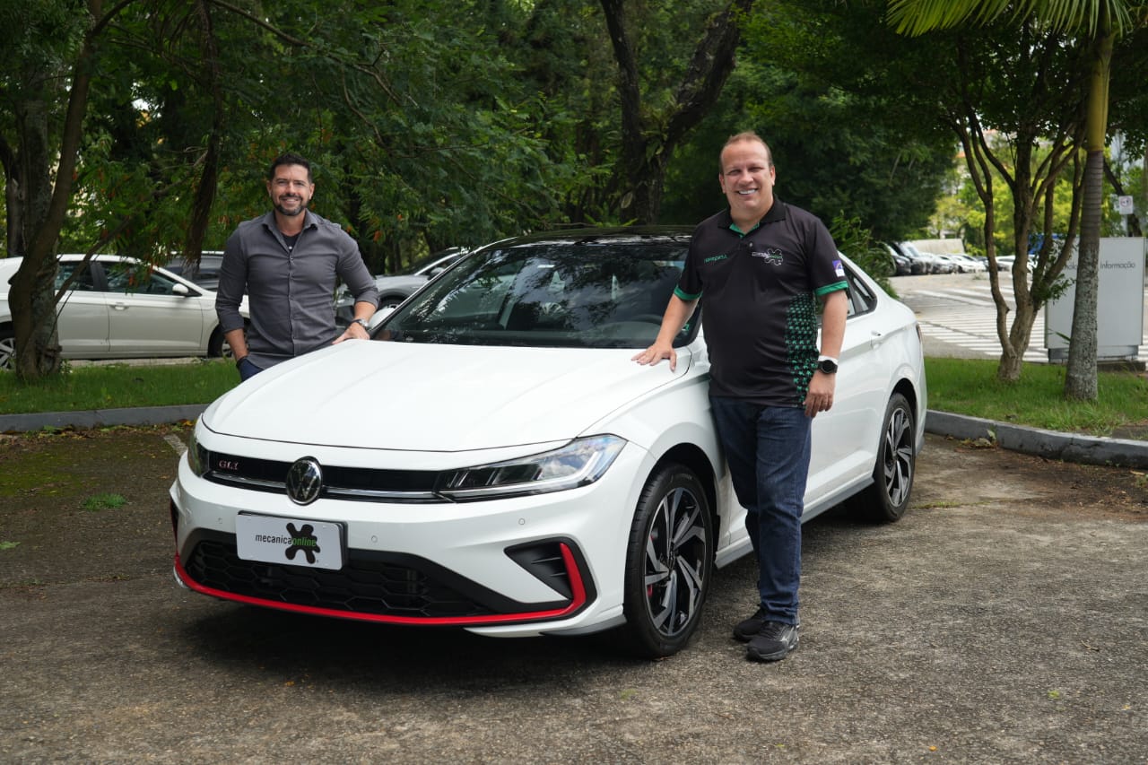 VW Jetta GLI 2026 traz motor de Golf GTI e nova identidade visual da marca