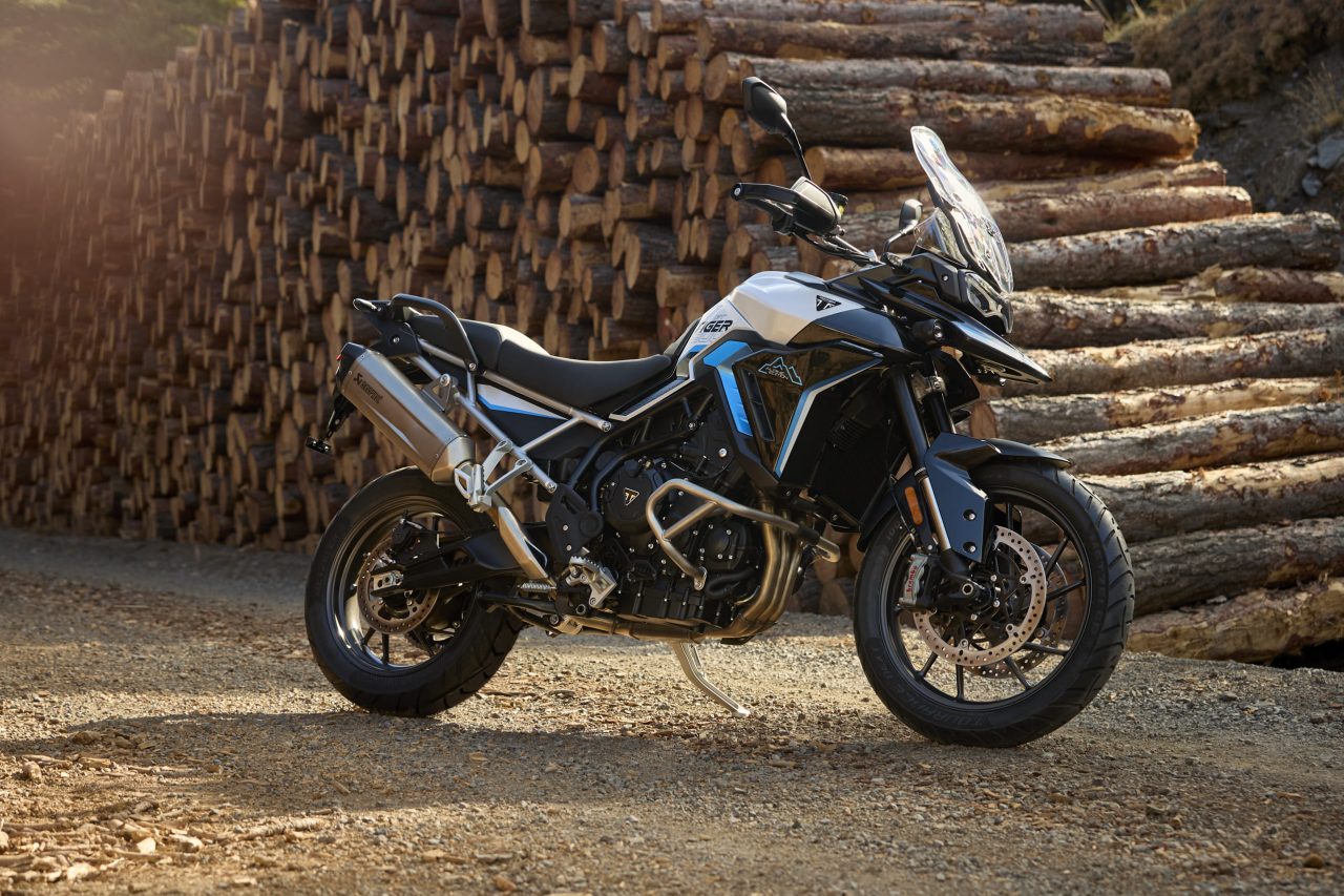 Triumph lança Tiger Alpine e Desert Edition 2026 no Brasil