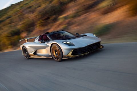 Aston Martin Valhalla Spider tem 1.079 cv e chega a 350 km/h