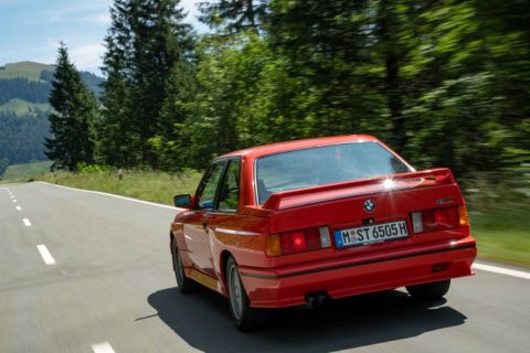 BMW M3 completa 40 anos: seis gerações e uma revolução na engenharia esportiva