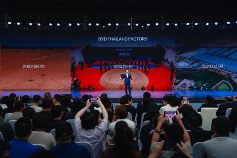 Carros elétricos chineses dominam Tailândia e colocam empregos em risco: alerta para o Brasil