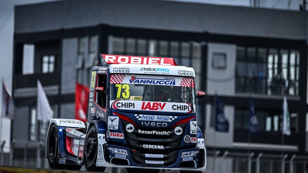 Abbate e Nic Giaffone lideram treinos da Copa Truck em Chapecó
