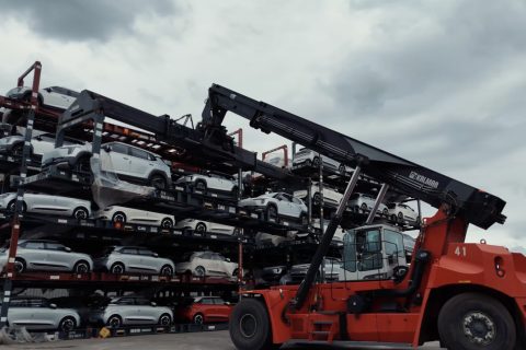 DFM desembarca 200 carros elétricos e prepara 60 lojas no Brasil