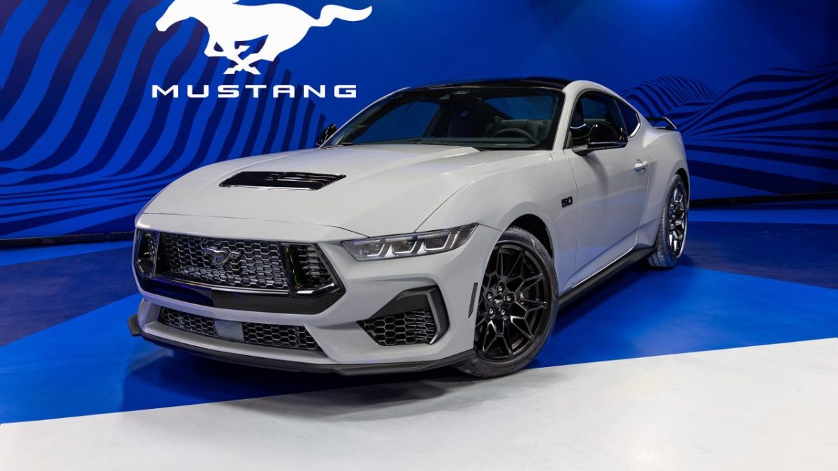 Mustang V8 de 492 cv volta por R$ 80 mil a menos