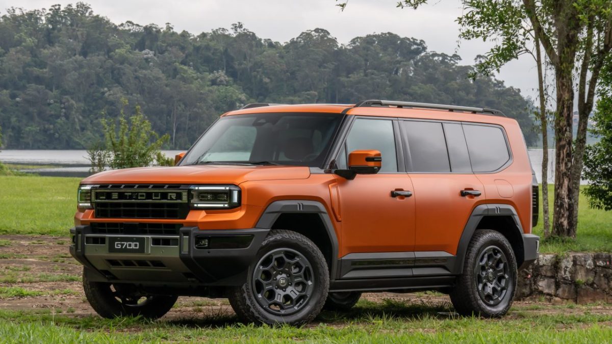 JETOUR G700 chega com 905 cv, até 1.300 km de alcance e proposta de ultraluxo