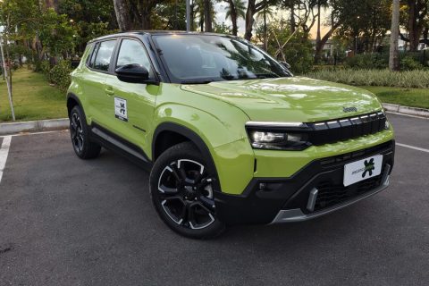 Jeep Avenger alcança 300 mil vendas na Europa e chega ao Brasil com força