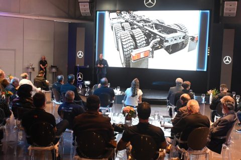 Mercedes-Benz prepara ofensiva na Fenatran 2026, mas prevê vendas menores
