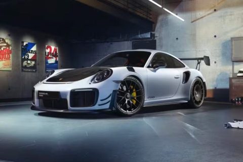 Porsche manda donos de 911 e 718 pararem de dirigir: roda pode se soltar com o carro em movimento